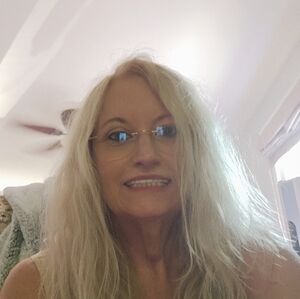 Meet your Posher, Pamela